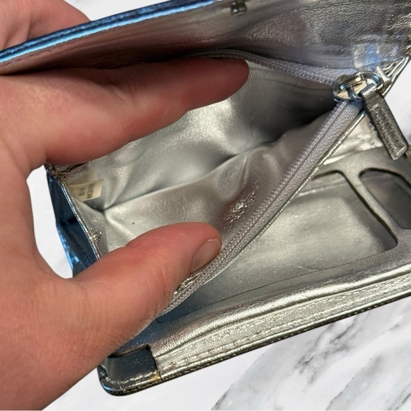 Michael Kors Vintsge Y2K Metallic Silver Wristlet and Phone Case Wallet - Picture 11 of 15